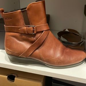 ECCO booties!
